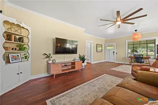 101 Bowie St, Martindale, TX 78655 - Photo 10