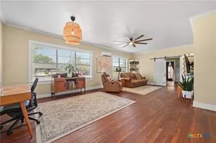 101 Bowie St, Martindale, TX 78655 - Photo 6