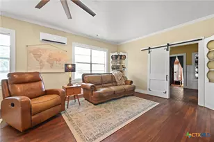 101 Bowie St, Martindale, TX 78655 - Photo 8