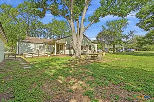 101 Bowie St, Martindale, TX 78655 - Photo 30
