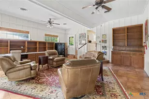 1413 N 11th St, Temple, TX 76501 - Photo 32