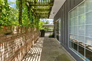 1413 N 11th St, Temple, TX 76501 - Photo 36