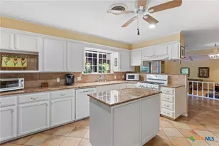 1413 N 11th St, Temple, TX 76501 - Photo 16