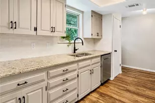 2601 Phyllis Dr, Copperas Cove, TX 76522 - Photo 6
