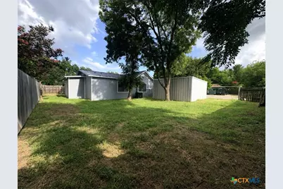 800 N Fannin Avenue, Cameron, TX 76520 - Photo 18