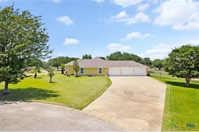348 Skyline Drive, Copperas Cove, TX 76522 - Photo 2