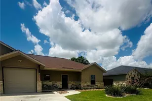 231 Navarro Xing St, Seguin, TX 78155 - Photo 30