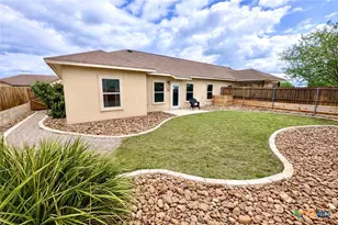 231 Navarro Xing St, Seguin, TX 78155 - Photo 4