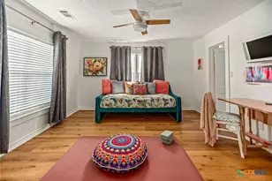 305 W Dallas Ave, Seadrift, TX 77983 - Photo 8