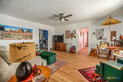 305 W Dallas Avenue, Seadrift, TX 77983 - Photo 6