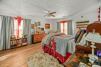 305 W Dallas Avenue, Seadrift, TX 77983 - Photo 12