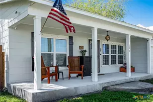 305 W Dallas Ave, Seadrift, TX 77983 - Photo 2