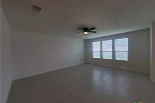 518 Deer Crest Dr, New Braunfels, TX 78130 - Photo 12