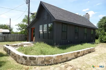 801 Reynolds, Goldthwaite, TX 76844 - Photo 8