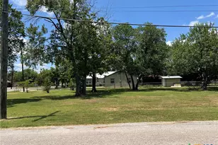 307 S Willis St, Granger, TX 76530 - Photo 1