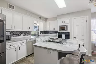 504 Colony Creek Drive, Victoria, TX 77904 - Photo 36