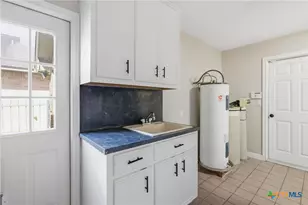 504 Colony Creek Dr, Victoria, TX 77904 - Photo 24