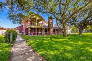 504 Colony Creek Dr, Victoria, TX 77904 - Photo 2