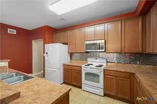 2046 Ridge View Dr, San Marcos, TX 78666 - Photo 12