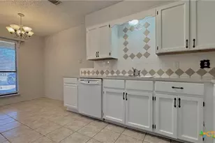727 Royal St, Salado, TX 76571 - Photo 32