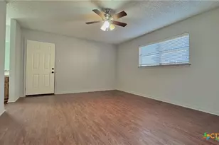 727 Royal St, Salado, TX 76571 - Photo 34
