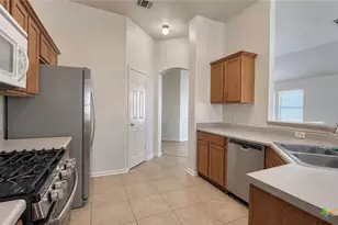 104 Evergreen Cir, Georgetown, TX 78626 - Photo 4
