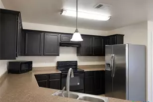 1015 Franklin Cir, Belton, TX 76513 - Photo 8