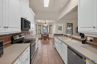 2167 Stonehaven, New Braunfels, TX 78130 - Photo 4