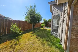 2253 N Ranch Estates Blvd, New Braunfels, TX 78130 - Photo 6