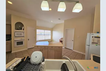 2253 N Ranch Estates Boulevard, New Braunfels, TX 78130 - Photo 10