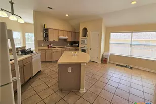 2253 N Ranch Estates Blvd, New Braunfels, TX 78130 - Photo 8