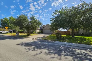 2253 N Ranch Estates Blvd, New Braunfels, TX 78130 - Photo 30