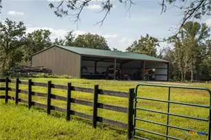 10488 Hwy 304, Harwood, TX 78629 - Photo 8