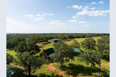10488 Hwy 304, Harwood, TX 78629 - Photo 12