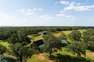 10488 Hwy 304, Harwood, TX 78629 - Photo 12