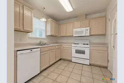 900 Jasmine Trail, Georgetown, TX 78626 - Photo 6
