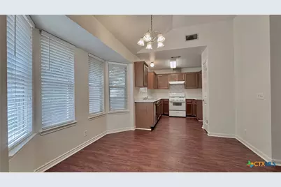 902 Jasmine Trail, Georgetown, TX 78626 - Photo 6