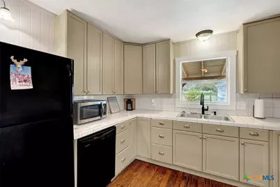 1591 County Road 476, Stockdale, TX 78160 - Photo 24