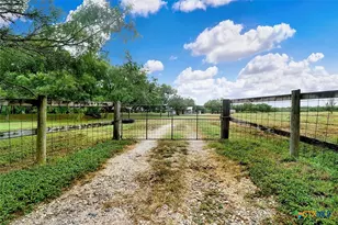 1591 County Rd 476, Stockdale, TX 78160 - Photo 12