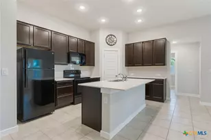 201 Benedict Ave, Florence, TX 76527 - Photo 6