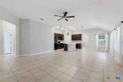201 Benedict Avenue, Florence, TX 76527 - Photo 4