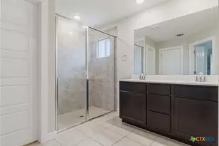 201 Benedict Ave, Florence, TX 76527 - Photo 10