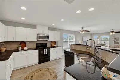 1442 Jordan Crossing, New Braunfels, TX 78130 - Photo 8