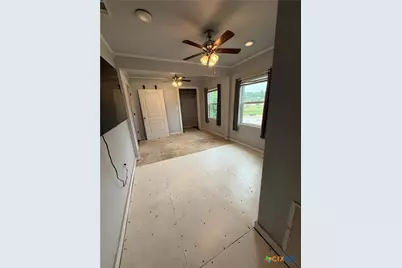 1302 E Avenue F, Temple, TX 76501 - Photo 10