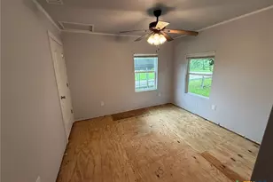 1302 E Avenue F, Temple, TX 76501 - Photo 8