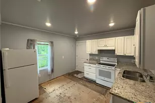1302 E Avenue F, Temple, TX 76501 - Photo 6