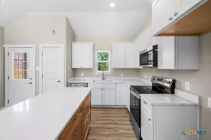 606 Bridge St, Gatesville, TX 76528 - Photo 4