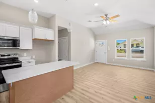 606 Bridge St, Gatesville, TX 76528 - Photo 8