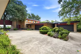 1655 Kuehler Ave, New Braunfels, TX 78130 - Photo 6