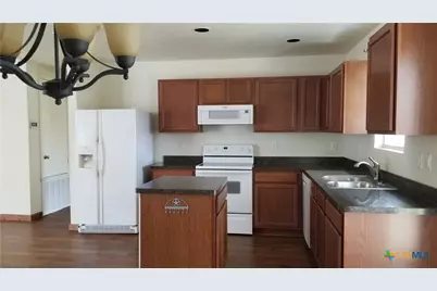 453 Wind Gust, New Braunfels, TX 78130 - Photo 4